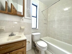 112 Haven Ave in New York, NY - Building Photo - Building Photo