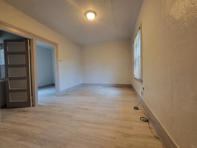 6215 Carpenter Ave in Cleveland, OH - Building Photo - Building Photo