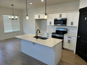 13103 Keegan Dr in Herriman, UT - Building Photo - Building Photo