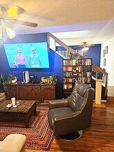 4505 Carter Creek Pkwy in Bryan, TX - Foto de edificio - Building Photo