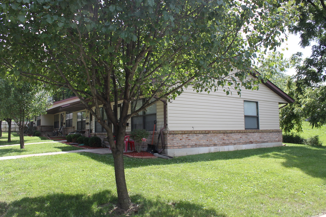 Meadow Woods in Warrenton, MO - Building Photo