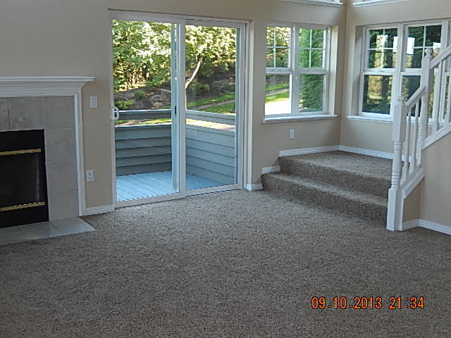 1744 NW Miller Hill Pl in Portland, OR - Foto de edificio - Building Photo