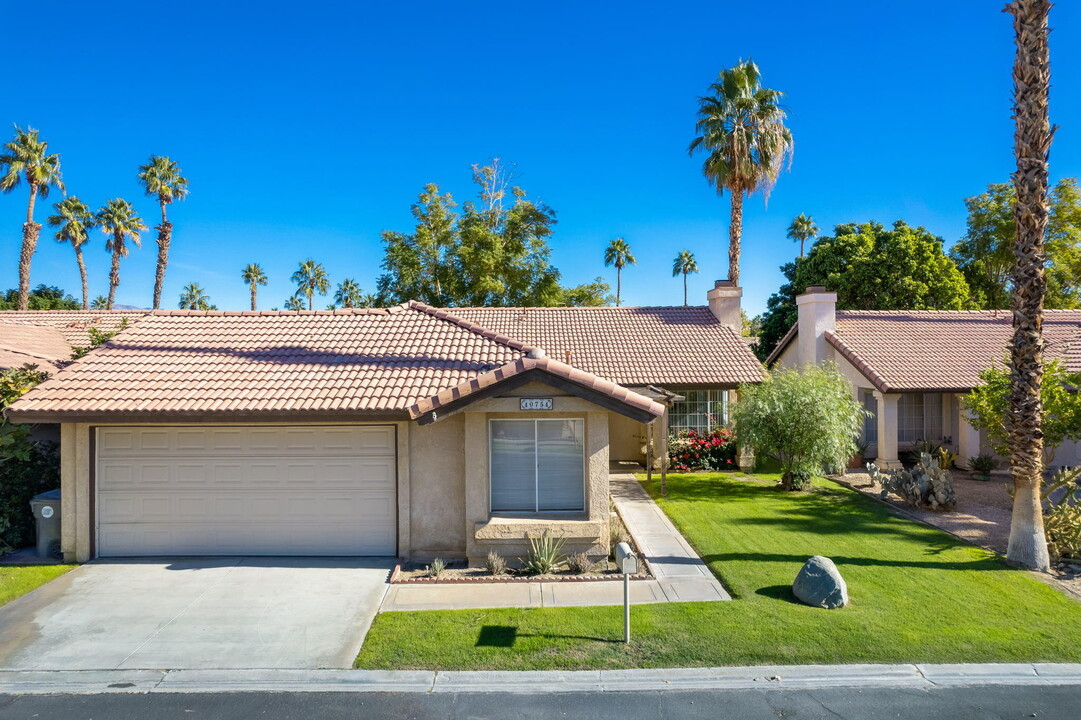 40754 Flying Sea Rd in Palm Desert, CA - Building Photo