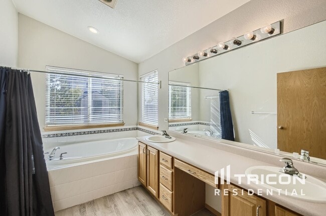 10404 Dresden St in Longmont, CO - Building Photo - Building Photo