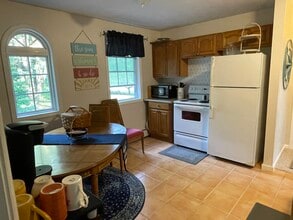 46 Prindle Hill Rd in Charlton, MA - Foto de edificio - Building Photo