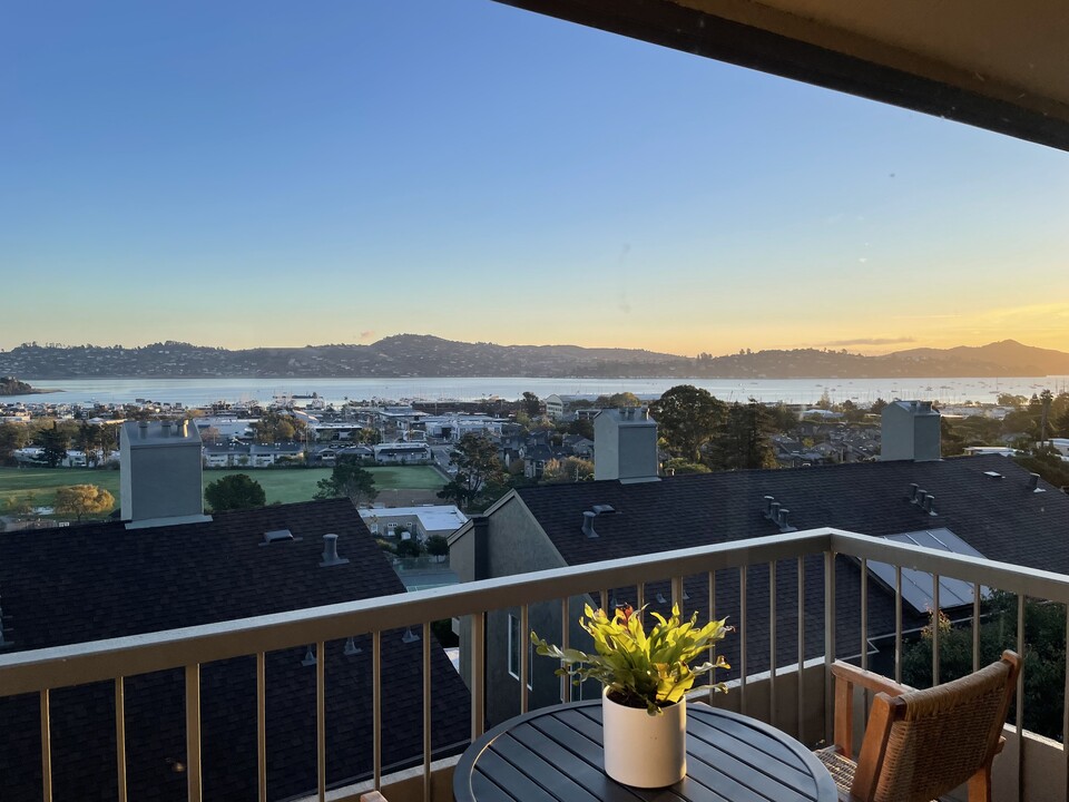 96 Anchorage Rd, Unit 96 Anchorage in Sausalito, CA - Building Photo