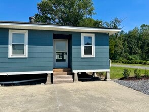 12149 J C Rd in Saint Amant, LA - Building Photo - Building Photo