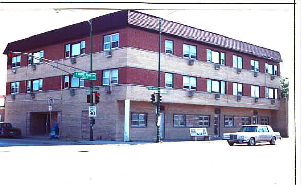 3950 N Oak Park Ave in Chicago, IL - Building Photo