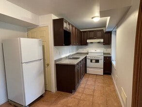 169 Clair Rd W in Guelph, ON - Building Photo - Building Photo