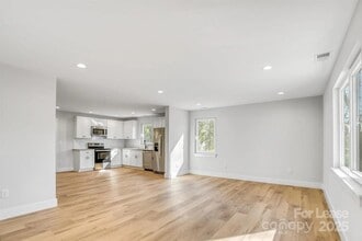 303 2nd Ave in Gaffney, SC - Building Photo - Building Photo