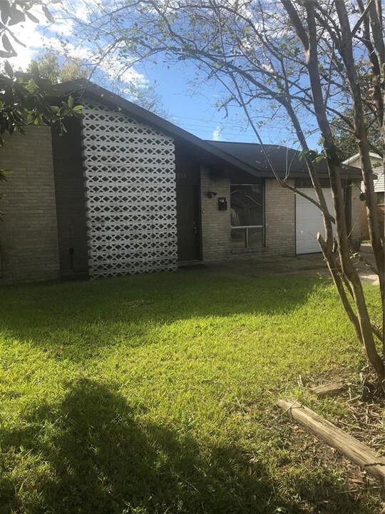 5142 Madden Ln in Houston, TX - Building Photo