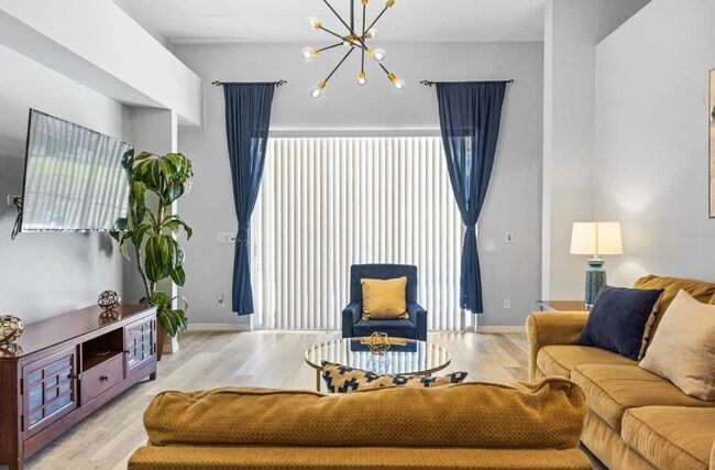 337 Orista Dr