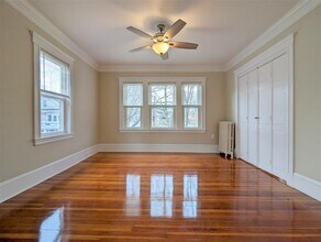 32 Trowbridge St, Unit 3,500 in Arlington, MA - Building Photo - Building Photo