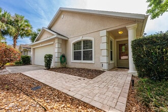 39900 Bayview Dr in Lady Lake, FL - Building Photo - Building Photo