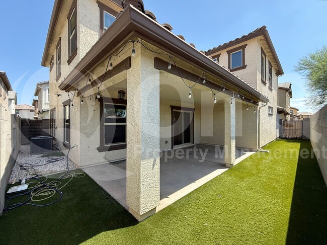 16401 W Latham St in Goodyear, AZ - Building Photo - Building Photo