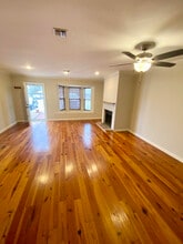 465 Rena Dr in Lafayette, LA - Foto de edificio - Building Photo