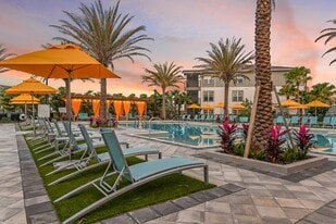 Halston Waterleigh in Winter Garden, FL - Building Photo