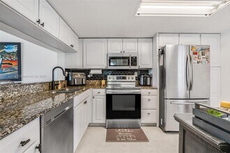 801 SW 113th Way in Pembroke Pines, FL - Building Photo - Building Photo