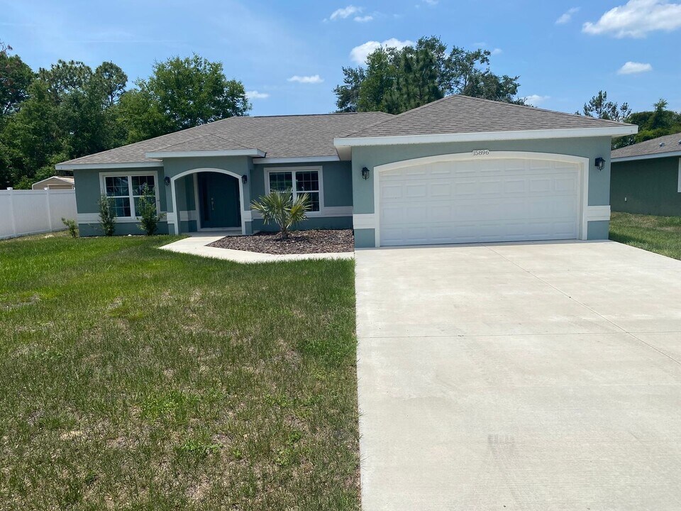 15896 SE 97th Ter in Summerfield, FL - Building Photo