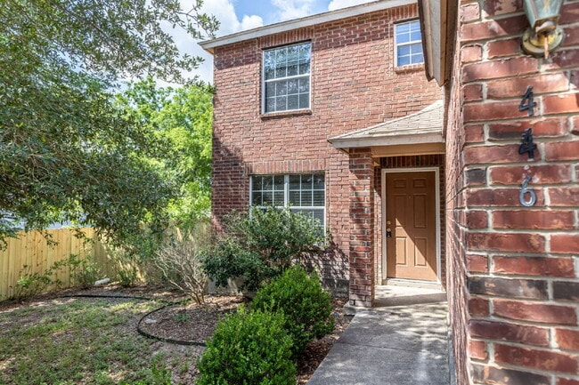446 S Water Ln in New Braunfels, TX - Building Photo - Building Photo