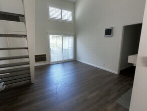 12035 Washington Pl in Los Angeles, CA - Building Photo - Building Photo