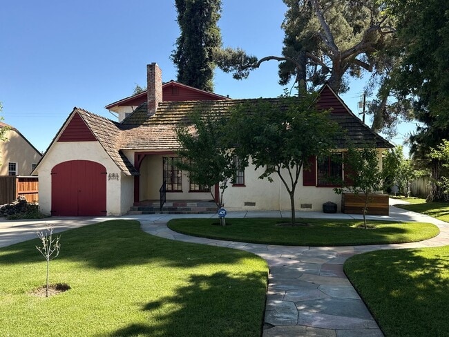 637 Adams Ave in Los Banos, CA - Building Photo - Building Photo