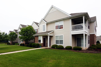 Sutton Place Apartments in Crest Hill, IL - Building Photo - Building Photo