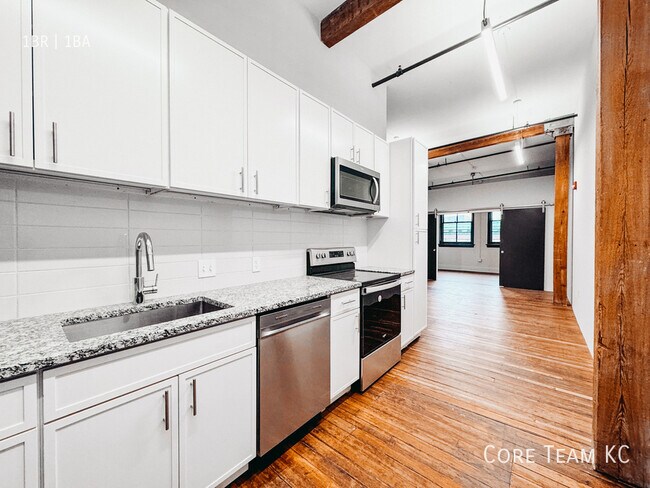 802 Broadway Blvd in Kansas City, MO - Building Photo - Building Photo