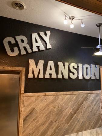 Cray Mansion in Mankato, MN - Building Photo - Building Photo