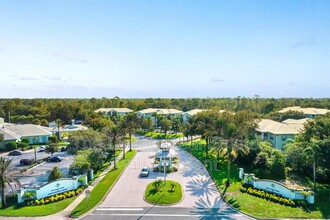 7503 Atlantis Way in Kissimmee, FL - Foto de edificio - Building Photo