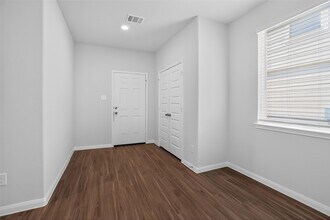 13312 Burbot Dr in Shenandoah, TX - Building Photo - Building Photo