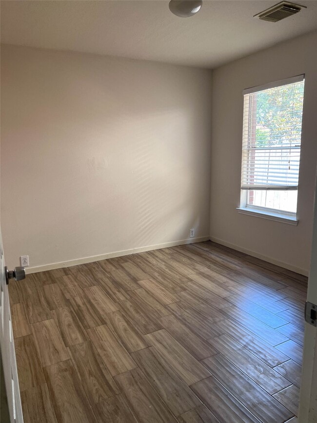 659 Cypresswood Trce