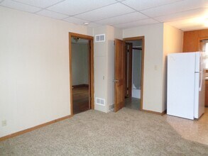 1640 N Holyoke St in Wichita, KS - Building Photo - Building Photo