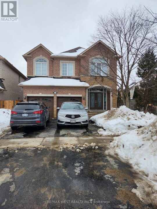 12 Kettle Ct in Vaughan, ON - Building Photo