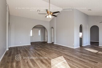 4501 N 106th Dr, Unit 3 in Phoenix, AZ - Foto de edificio - Building Photo