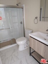 317 W 111th St in Los Angeles, CA - Building Photo - Building Photo