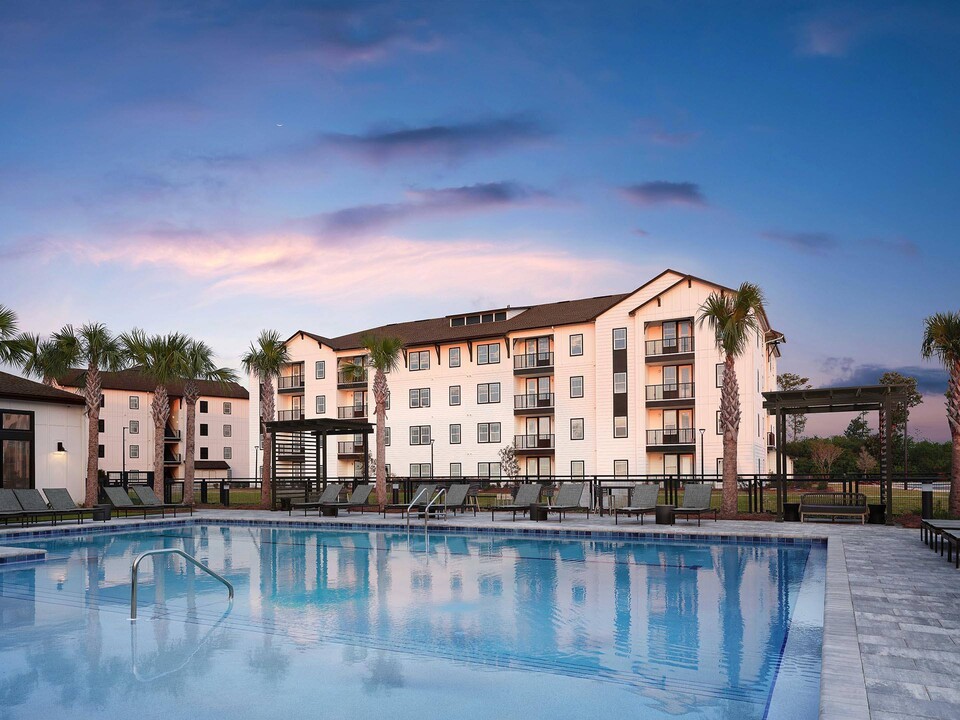 The Kelly at 23rd Luxury Apartments in Panama City, FL - Foto de edificio