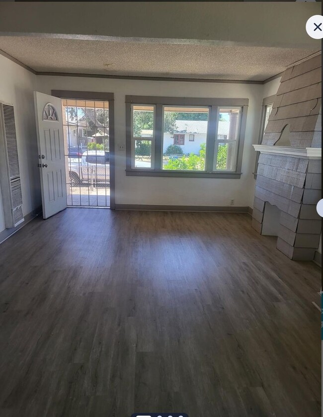 207 N 5th St in Santa Paula, CA - Building Photo - Building Photo