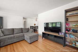 220 S President St in Wheaton, IL - Building Photo - Building Photo