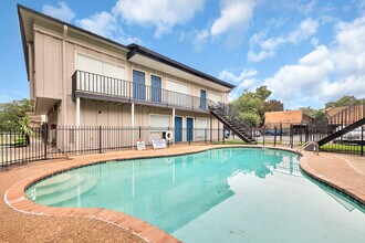 414 Marshall St. in Houston, TX - Foto de edificio - Building Photo