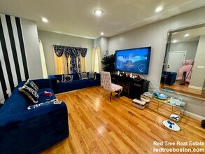 24 Grovenor Rd in Boston, MA - Building Photo - Building Photo