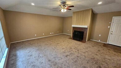 11226 Beauvoir Dr in Houston, TX - Foto de edificio - Building Photo