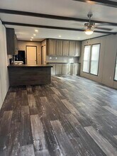 117 Peggy St in Conroe, TX - Foto de edificio - Building Photo