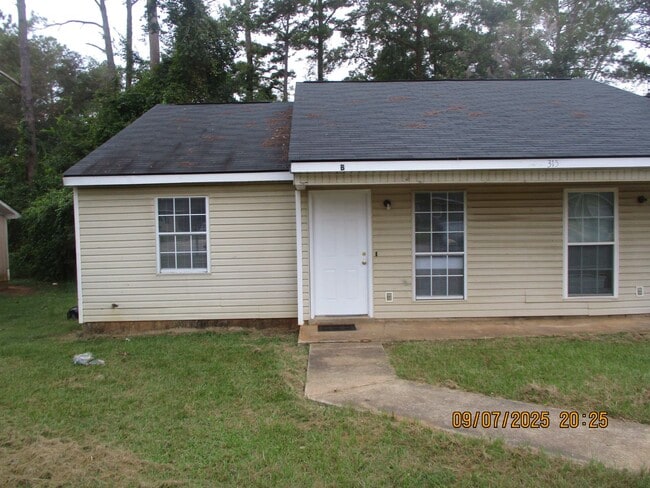 property at 315 Carriage Ln