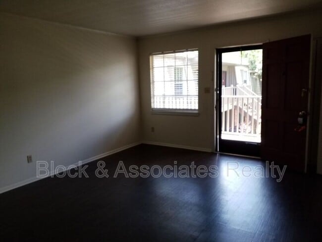 3828 Country Club Rd in Winston-Salem, NC - Building Photo - Building Photo