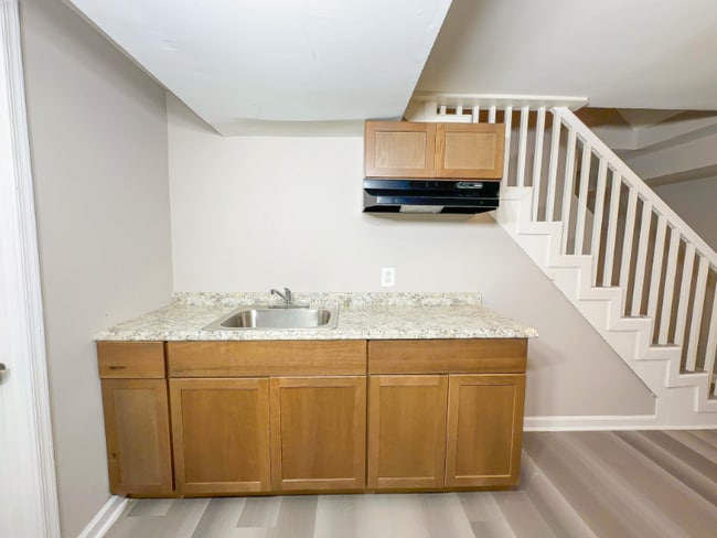 property at 1206 Quo Ave