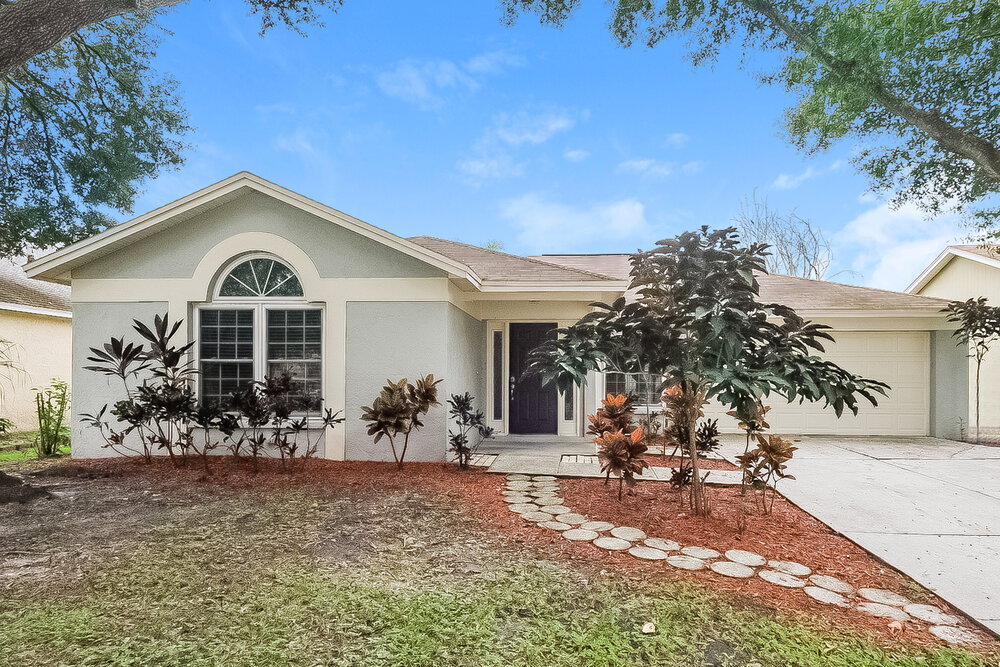 1808 Rudder Dr in Valrico, FL - Building Photo