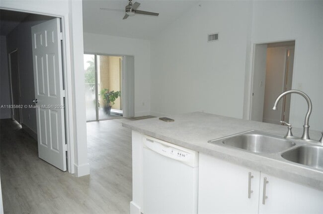2600 S University Dr, Unit 311