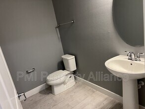 4535 Gliding Wave St in Oakland, FL - Building Photo - Building Photo