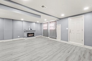 4829 S St Lawrence Ave in Chicago, IL - Building Photo